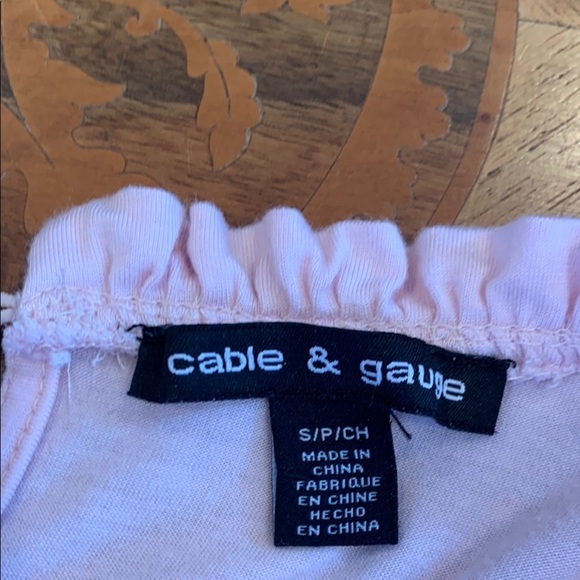 Cable & Gauge Light Pink Ruffle Sleeveless top with Crochet Lace Women’s Small - Picture 3 of 6